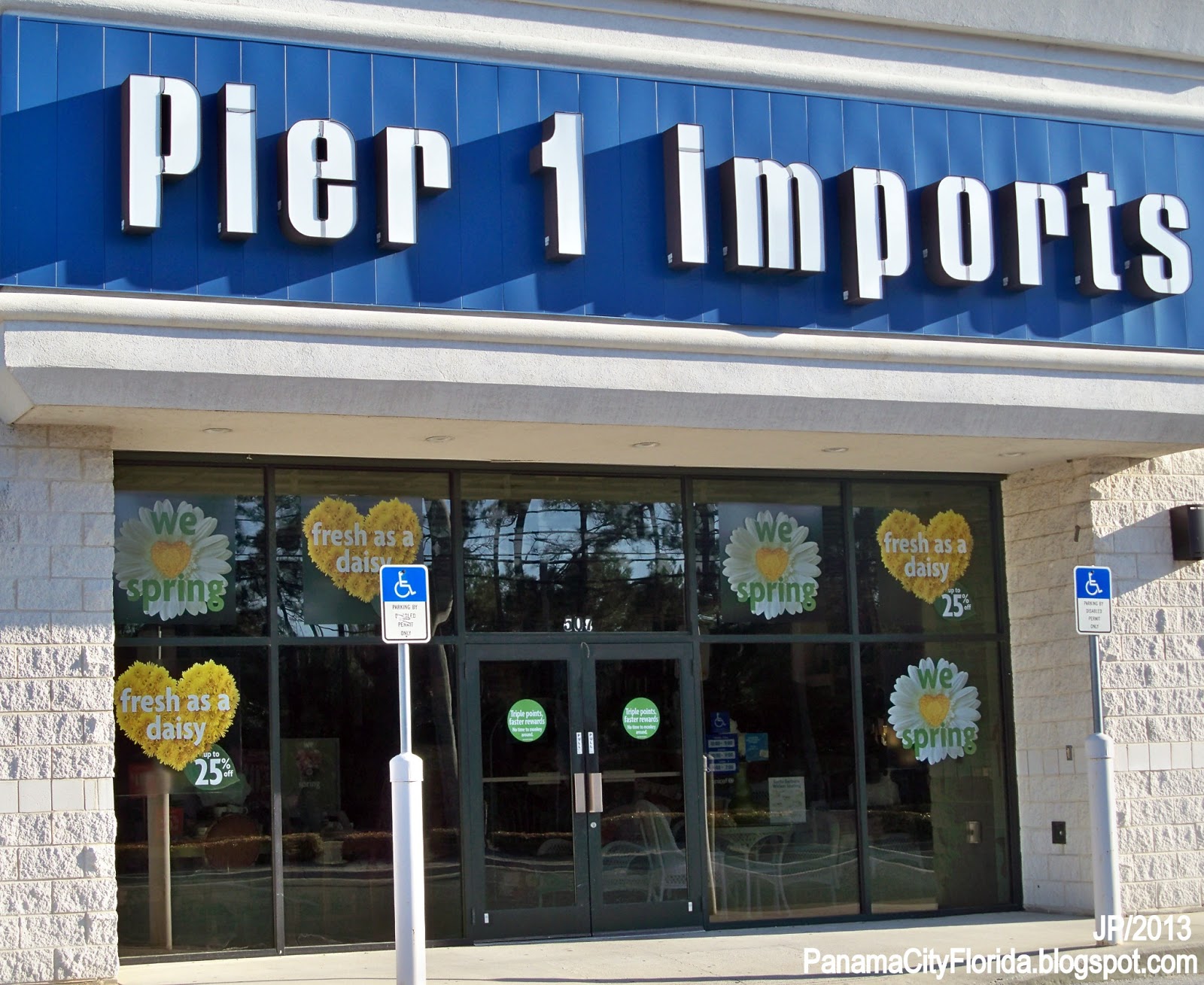 List of Pier 1 Imports stores Pier 1 Imports plans to shutter up to stores over the next three years. April 9, , David Gill FORT WORTH, Texas- Coming off what President and CEO Alex Smith described as a “poor” fiscal year, Pier 1 Imports plans to shutter up to stores over the next three years.